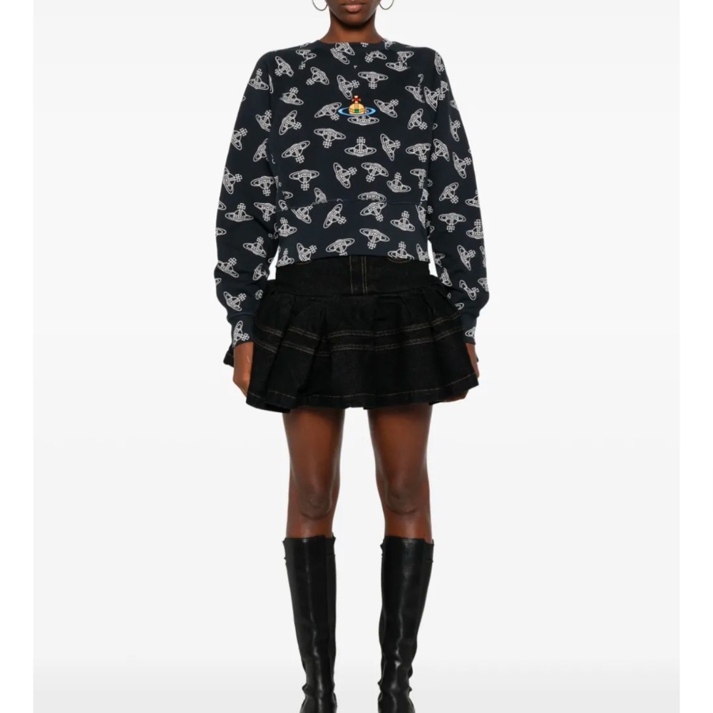 Vivienne Westwood Embroidered Orb Sweatshirt SZ M BNWT - Picture 8 of 16